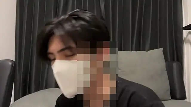 Show modela Lio_kun na web-kameri