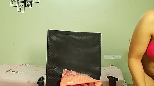Pallavi_Krishna_Tamil's Webcam Show