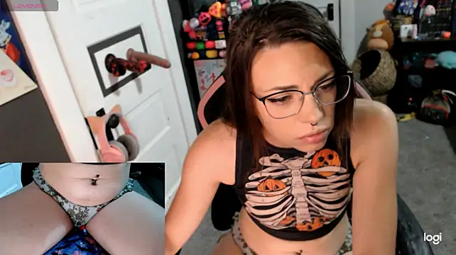 KierBearKisses' Live XXX Chat