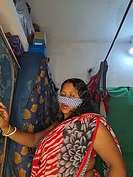 Real_Desi_Couple's Webcam Show