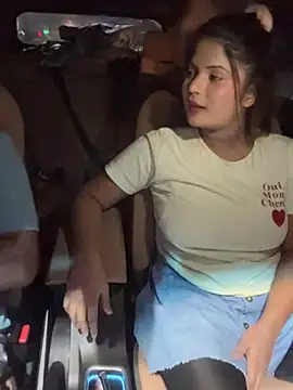dr-priyanka's Webcam Show
