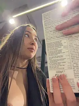 ICrazyOneIRL's Live XXX Chat