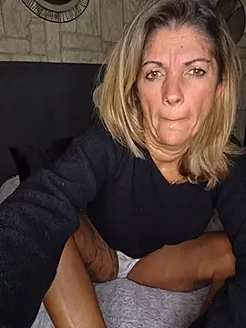 Dreamlove1's Live XXX Chat