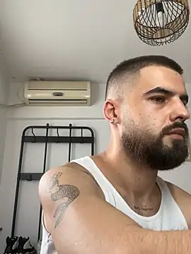 HairyRobxxx's Webcam Show