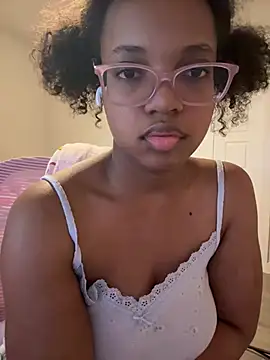 AwkwardJasminee's Live XXX Chat