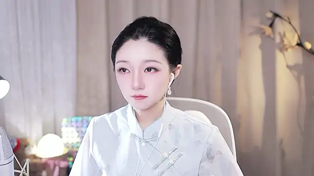 Zoe-99's Live XXX Chat