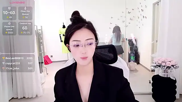 yangyang-777's Webcam Show
