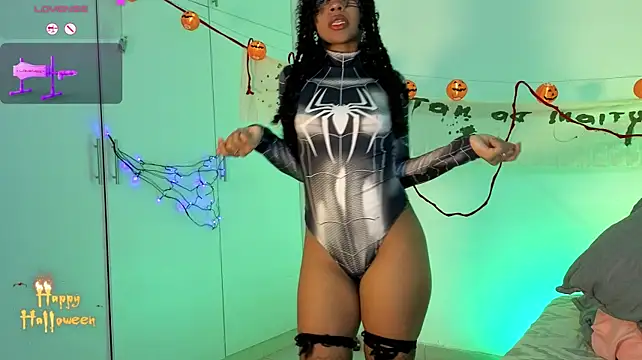 lucie_petite's Webcam Show