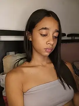 Zoe_Sweett18's Webcam Show