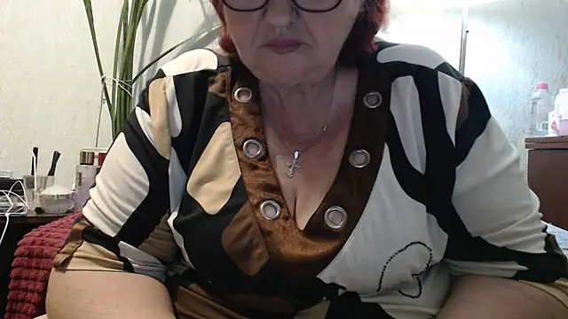 DeniseeRosea 现场性爱视讯表演