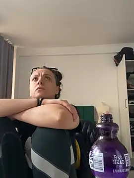 bunnythetailor's Live XXX Chat