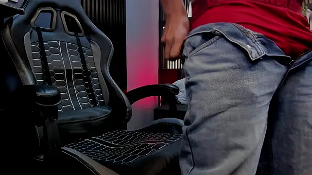 JamesCr_'s Webcam Show