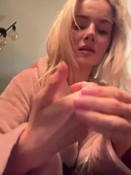 MeganMillerUK's Webcam Show
