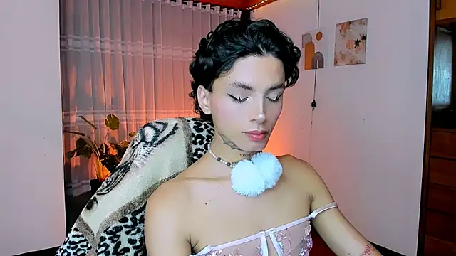 nilam_valker 现场性爱视讯表演