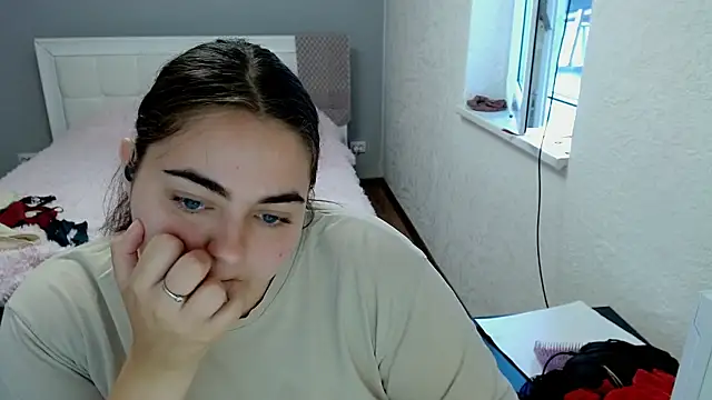 kitsune_8's Webcam Show