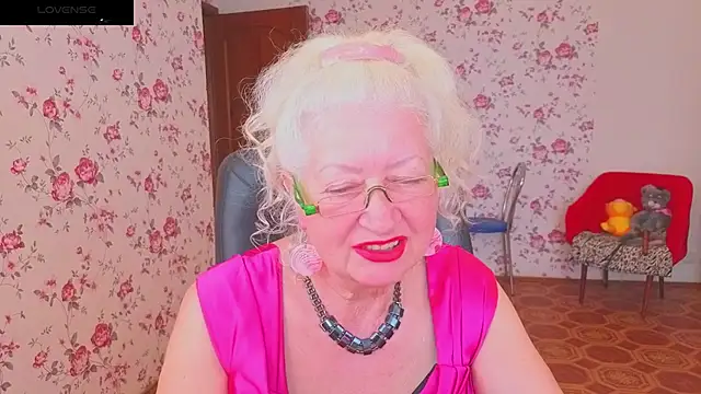 Maya_Mayflower 现场性爱视讯表演