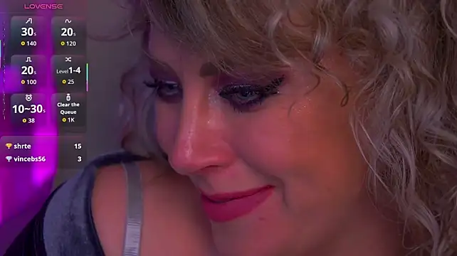 CandyLadyyy's Live XXX Chat