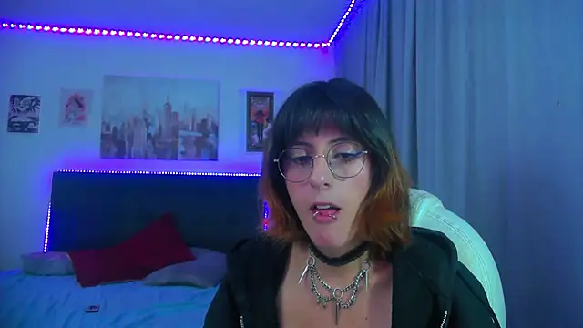 goth_minerva's Webcam Show