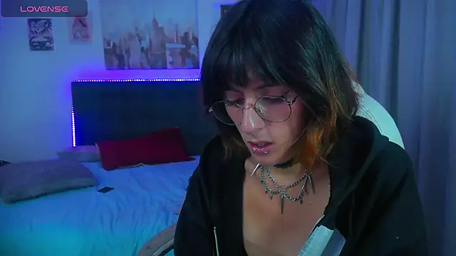 goth_minerva's Webcam Show