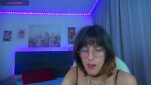 goth_minerva's Webcam Show