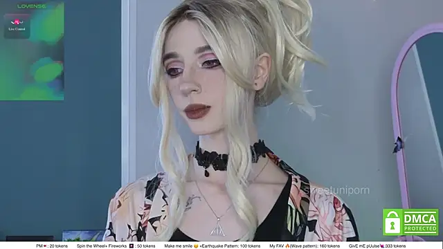 sweetuniporn's Live XXX Chat