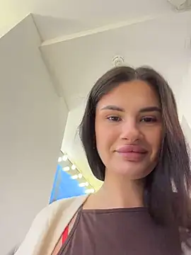 MiraReach's Live XXX Chat