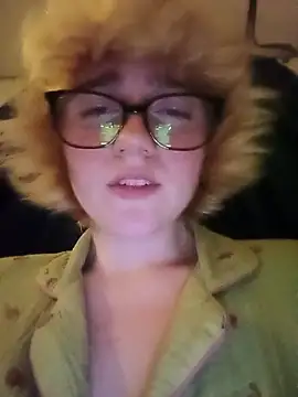 mcjbgfhgjhiiilllufjyf's Webcam Show