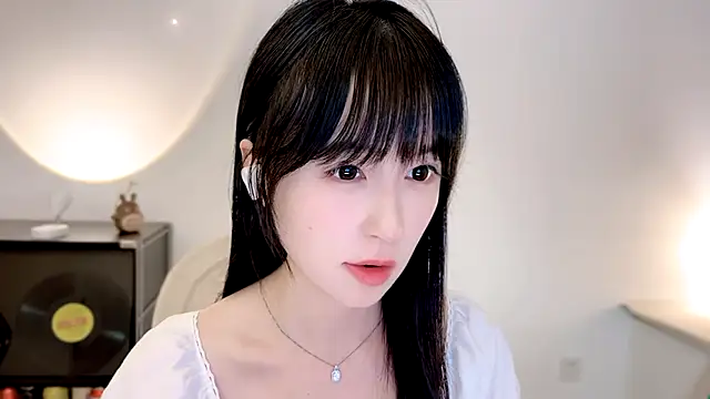 Onechestnut's Live XXX Chat