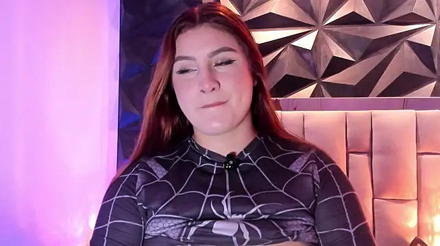 megan_whitee__'s Webcam Show