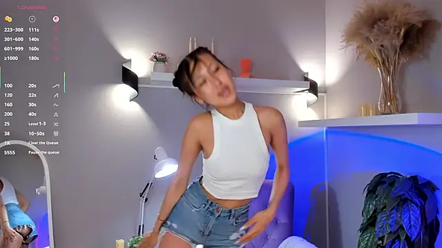 Nelly_Kimm's Webcam Show