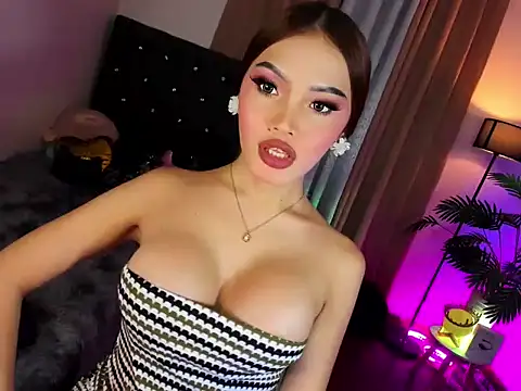 RueLoove69's Webcam Show