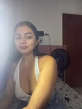 Estrella22's Live XXX Chat
