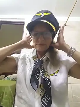 MaryeLunna 现场性爱视讯表演