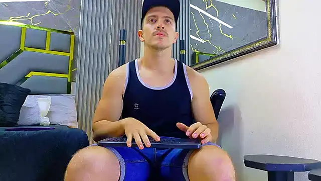 ALANNFERRER's Webcam Show