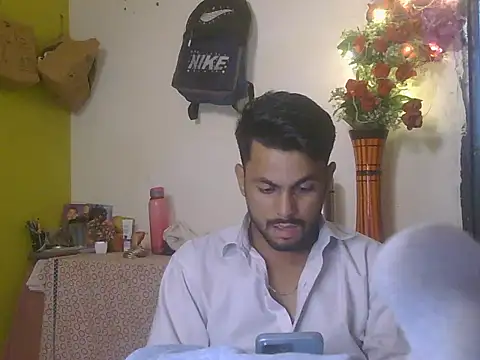 Stubborndesiboy's Webcam Show