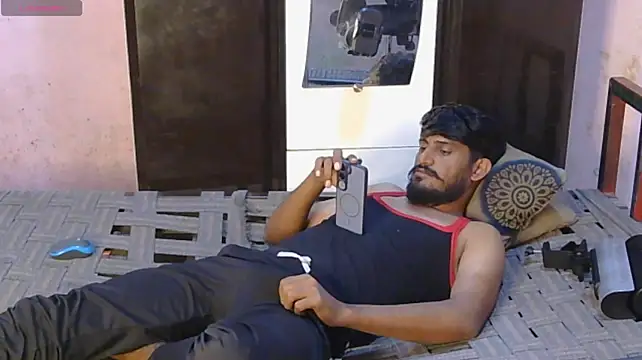 Yuvi_hot's Webcam Show