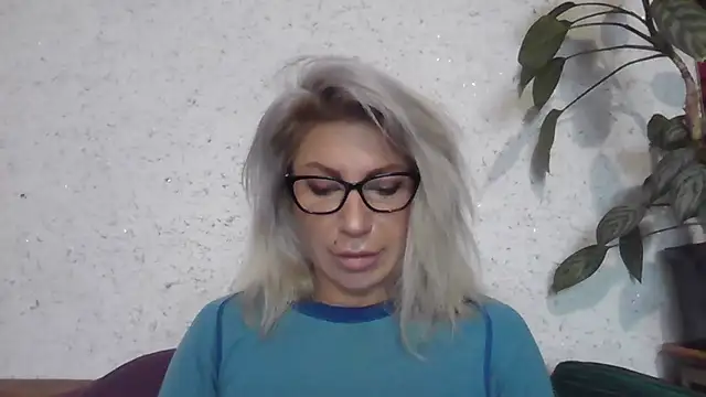 fox_red_lady7's Live XXX Chat