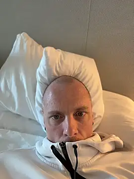 SilentLukas' Webcam Show