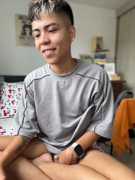 MaxiWildd's Webcam Show