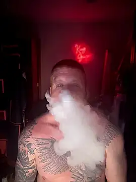 CloudyKingG's Webcam Show