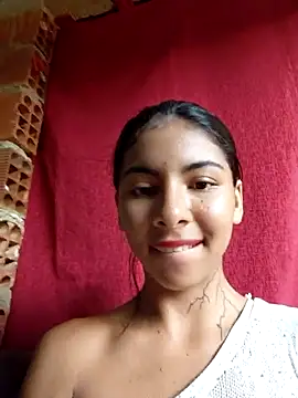 chaparritahot99's Webcam Show