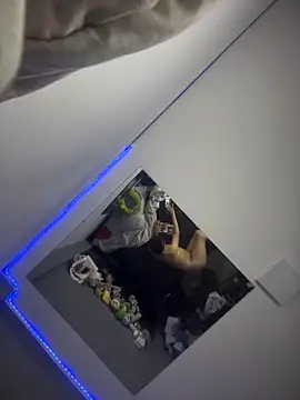 Kailertwink 现场性爱视讯表演