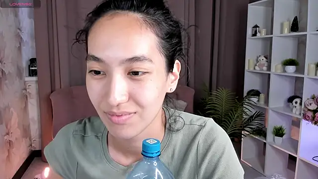 FlirtyAura's Webcam Show