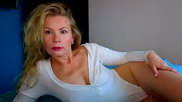 Julia_Giulia's Live XXX Chat