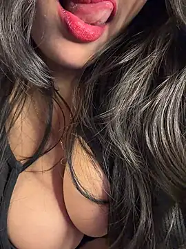 KARISHMA-STRIP's Live XXX Chat