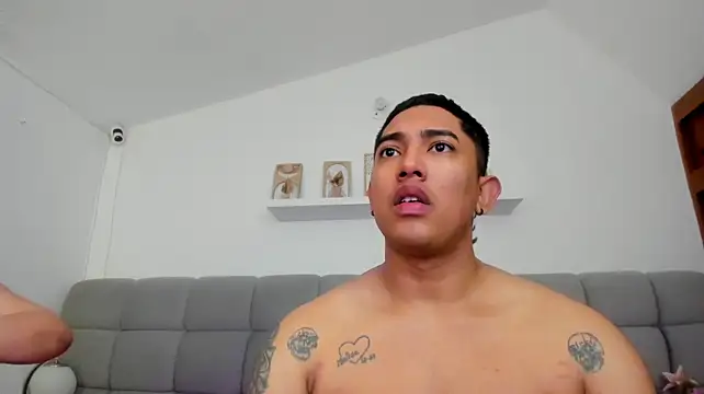 erotic_sins' Webcam Show