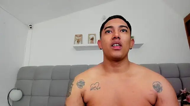 erotic_sins' Webcam Show
