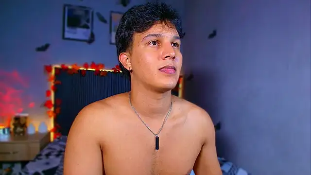 Leo_Savage_'s Webcam Show