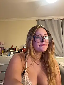 cherryrosealiee's Webcam Show