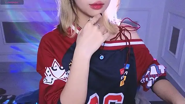 _____Panda_____ 现场性爱视讯表演